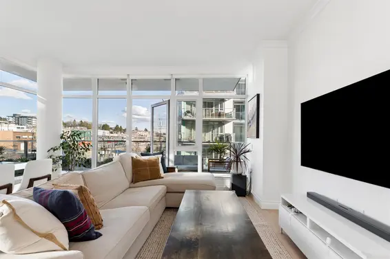 409 185 Victory Ship Way, North Vancouver For Sale - image 13