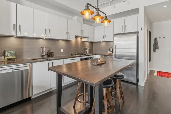 408 105 West 2nd Street, North Vancouver For Sale - image 2