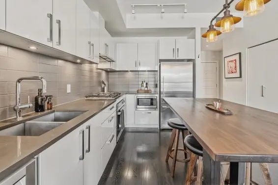 408 105 West 2nd Street, North Vancouver For Sale - image 3