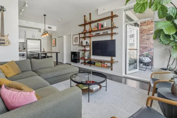 408 105 West 2nd Street, North Vancouver For Sale - image 8