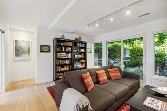 5766 Cranley Drive, West Vancouver For Sale - image 29