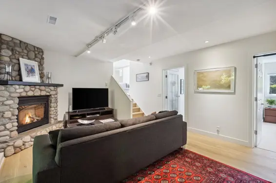 5766 Cranley Drive, West Vancouver For Sale - image 32