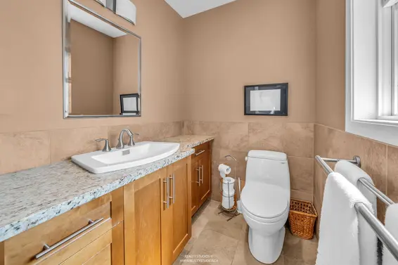 1202 Bracknell Crescent, North Vancouver For Sale - image 13