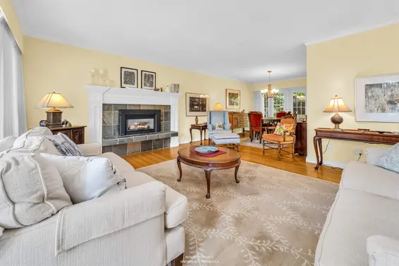 1202 Bracknell Crescent, North Vancouver For Sale - image 3