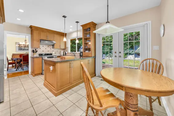 1202 Bracknell Crescent, North Vancouver For Sale - image 7