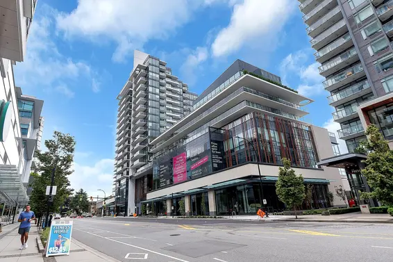 412 135 East 13th Street, North Vancouver