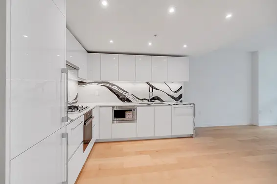 412 135 East 13th Street, North Vancouver For Sale - image 7