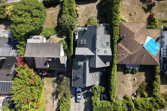 1128 Esplanade Avenue, West Vancouver For Sale - image 35