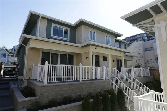 1 214 West 6Th Street, North Vancouver