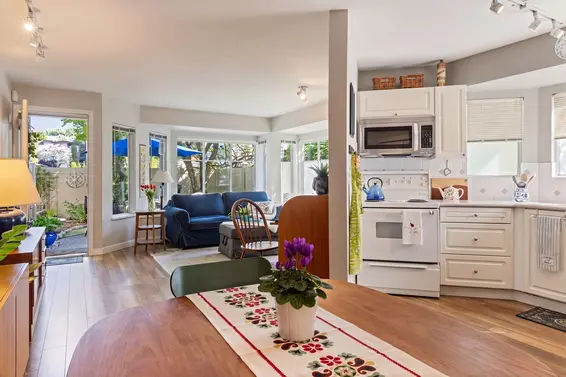 101 131 West 20th Street, North Vancouver For Sale - image 6