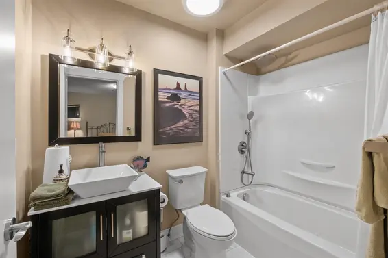 261 East Queens Road, North Vancouver For Sale - image 20