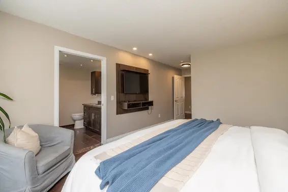 863 Roche Point Drive, North Vancouver For Sale - image 25
