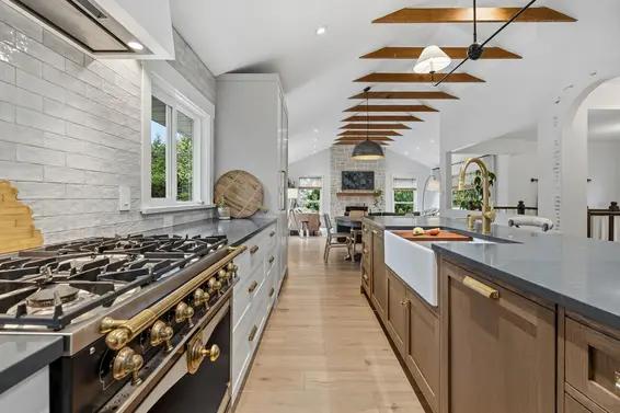 1335 Ridgewood Drive, North Vancouver For Sale - image 13