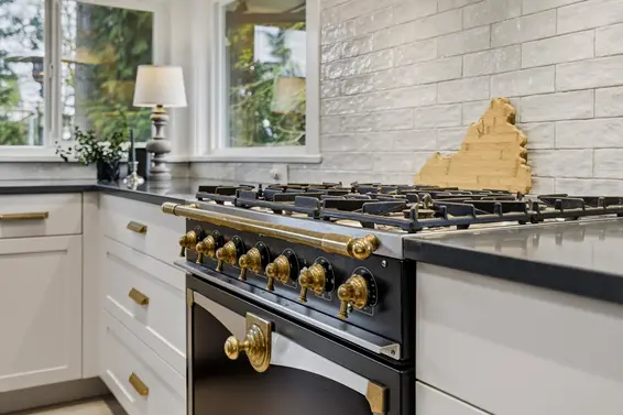 1335 Ridgewood Drive, North Vancouver For Sale - image 15