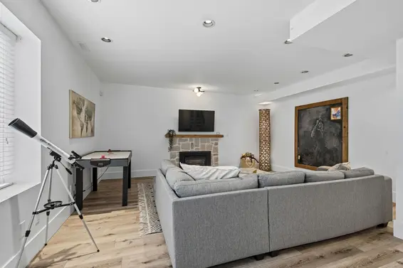 1335 Ridgewood Drive, North Vancouver For Sale - image 27