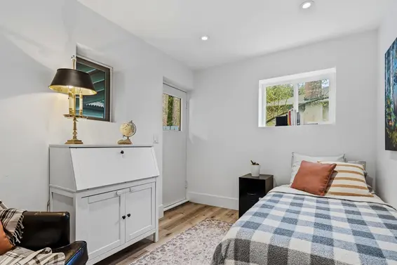 1335 Ridgewood Drive, North Vancouver For Sale - image 32