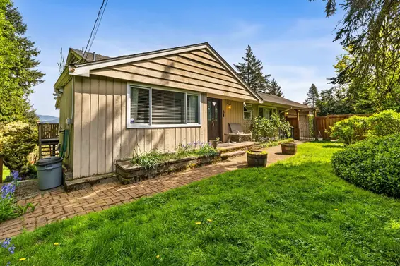 998 Fairway Drive, North Vancouver For Sale - image 2