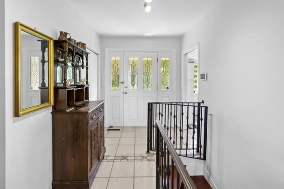 998 Fairway Drive, North Vancouver For Sale - image 6