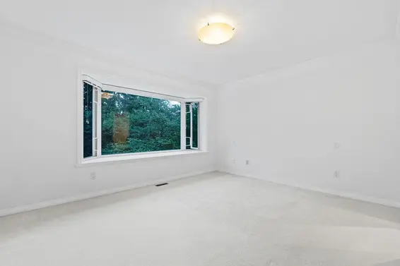 3998 Phyllis Road, North Vancouver For Sale - image 12