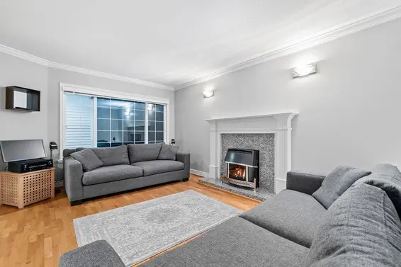 3998 Phyllis Road, North Vancouver For Sale - image 16