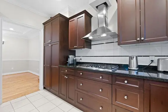 3998 Phyllis Road, North Vancouver For Sale - image 19