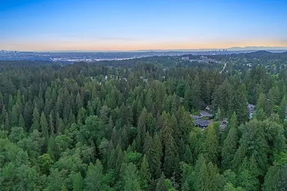 3998 Phyllis Road, North Vancouver For Sale - image 33