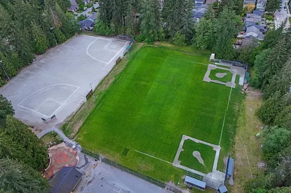 3998 Phyllis Road, North Vancouver For Sale - image 36