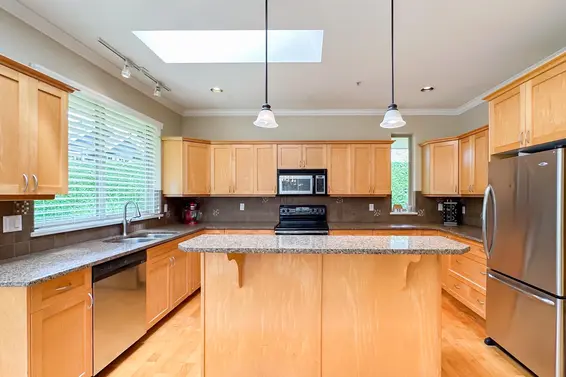 158 Stonegate Drive, West Vancouver For Sale - image 15