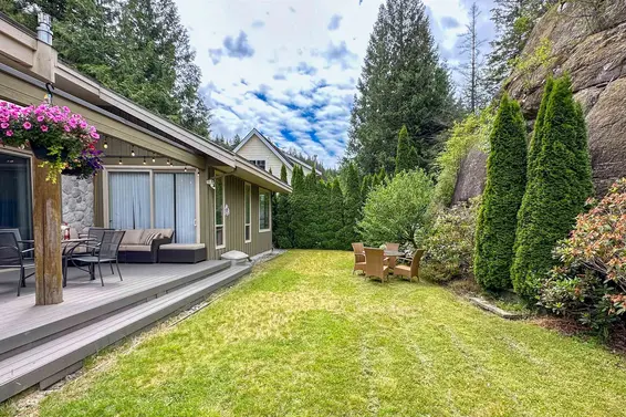 158 Stonegate Drive, West Vancouver For Sale - image 37