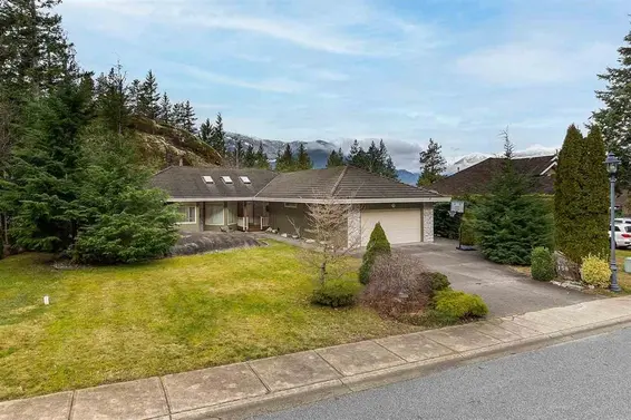 158 Stonegate Drive, West Vancouver For Sale - image 6