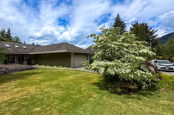 158 Stonegate Drive, West Vancouver For Sale - image 7