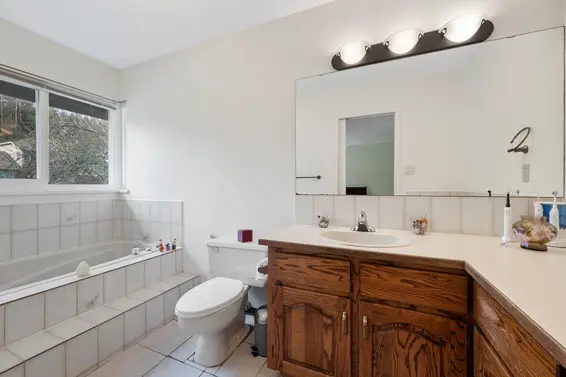2446 Tempe Knoll Drive, North Vancouver For Sale - image 17