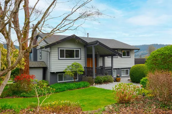 4300 Dollar Road, North Vancouver For Sale - image 3