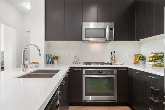 101 717 Chesterfield Avenue, North Vancouver For Sale - image 6