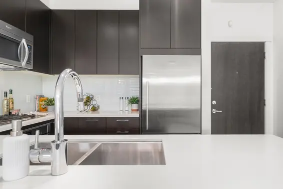 101 717 Chesterfield Avenue, North Vancouver For Sale - image 8