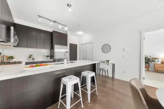 101 717 Chesterfield Avenue, North Vancouver For Sale - image 9