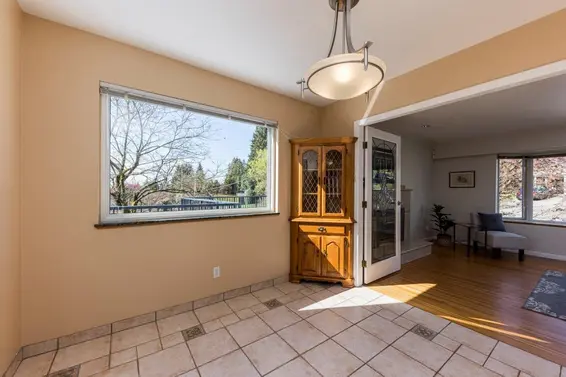 2094 Viewlynn Drive, North Vancouver For Sale - image 23
