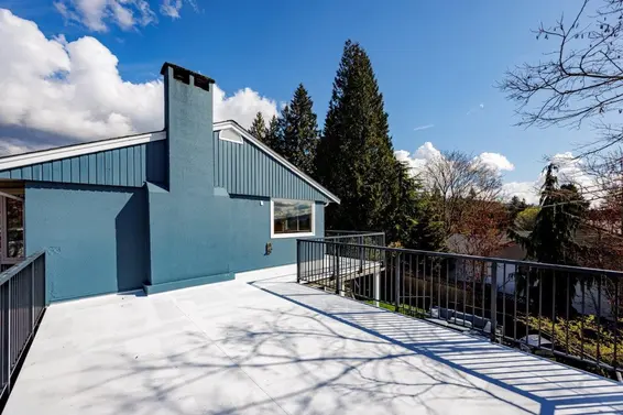 2094 Viewlynn Drive, North Vancouver For Sale - image 30