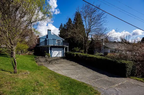 2094 Viewlynn Drive, North Vancouver For Sale - image 39
