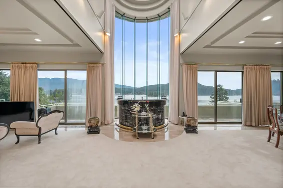 828 Beachview Drive, North Vancouver