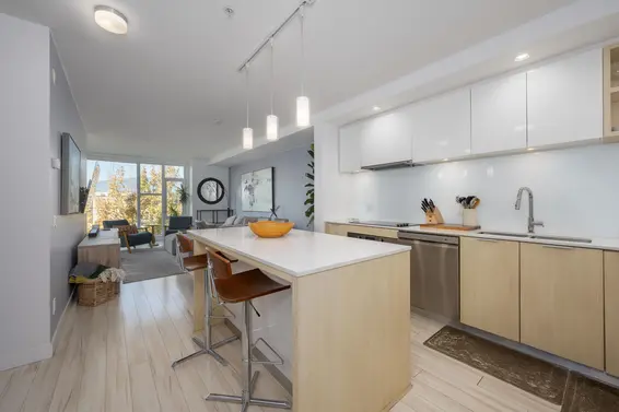 409 111 East 3rd Street, North Vancouver For Sale - image 2