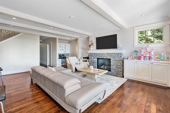 4668 Clovelly Walk, West Vancouver For Sale - image 10