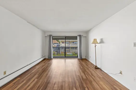 315 310 West 3rd Street, North Vancouver For Sale - image 2