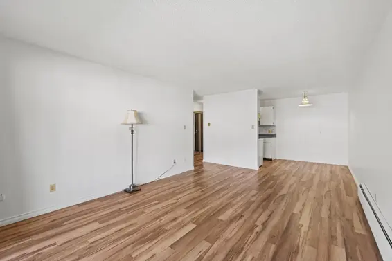 315 310 West 3rd Street, North Vancouver For Sale - image 4