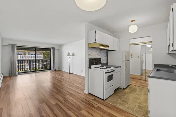 315 310 West 3rd Street, North Vancouver For Sale - image 8