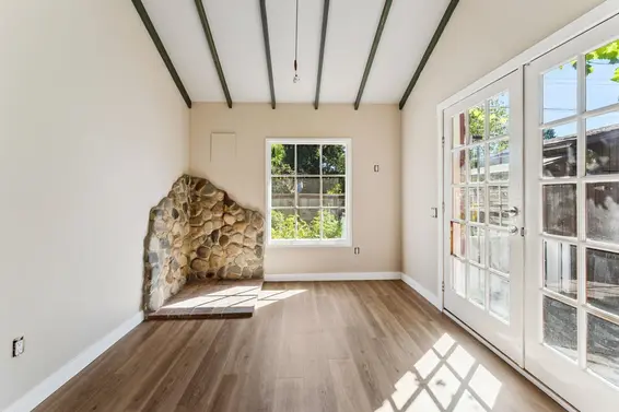 865 East 12th Street, North Vancouver For Sale - image 22