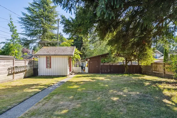 865 East 12th Street, North Vancouver For Sale - image 25