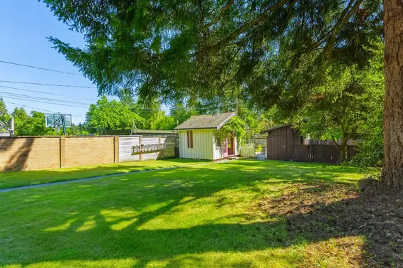 865 East 12th Street, North Vancouver For Sale - image 3