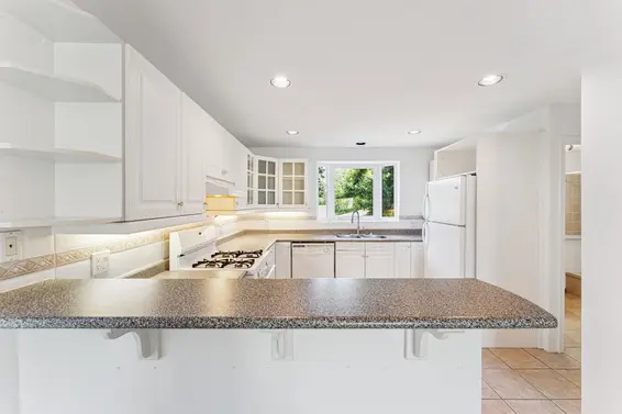 865 East 12th Street, North Vancouver For Sale - image 7
