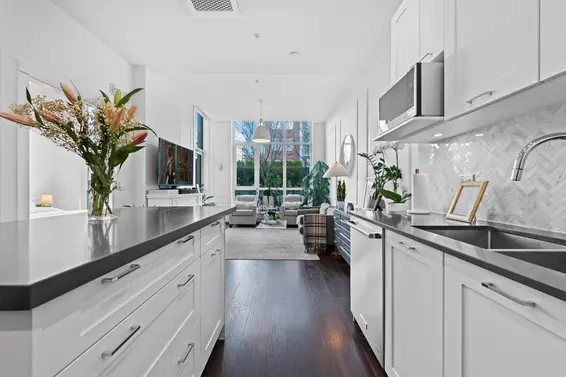 105 131 East 3rd Street, North Vancouver For Sale - image 10